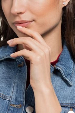 Γυναικεία Swarovski - Σκουλαρίκια Attract ασημί -Swarovski Sales Store unnamed file 1222