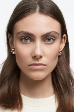 Swarovski Sales Store -Swarovski Sales Store unnamed file 2034