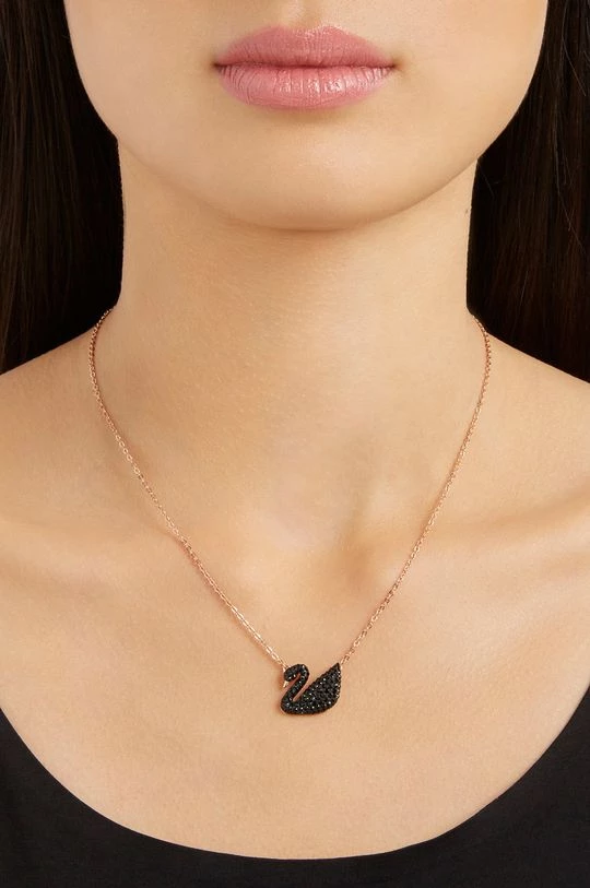 Γυναικεία Swarovski - Κολιέ Iconic Swan χρυσαφί 5 Γυναικεία Swarovski - Κολιέ Iconic Swan χρυσαφί - Image 3